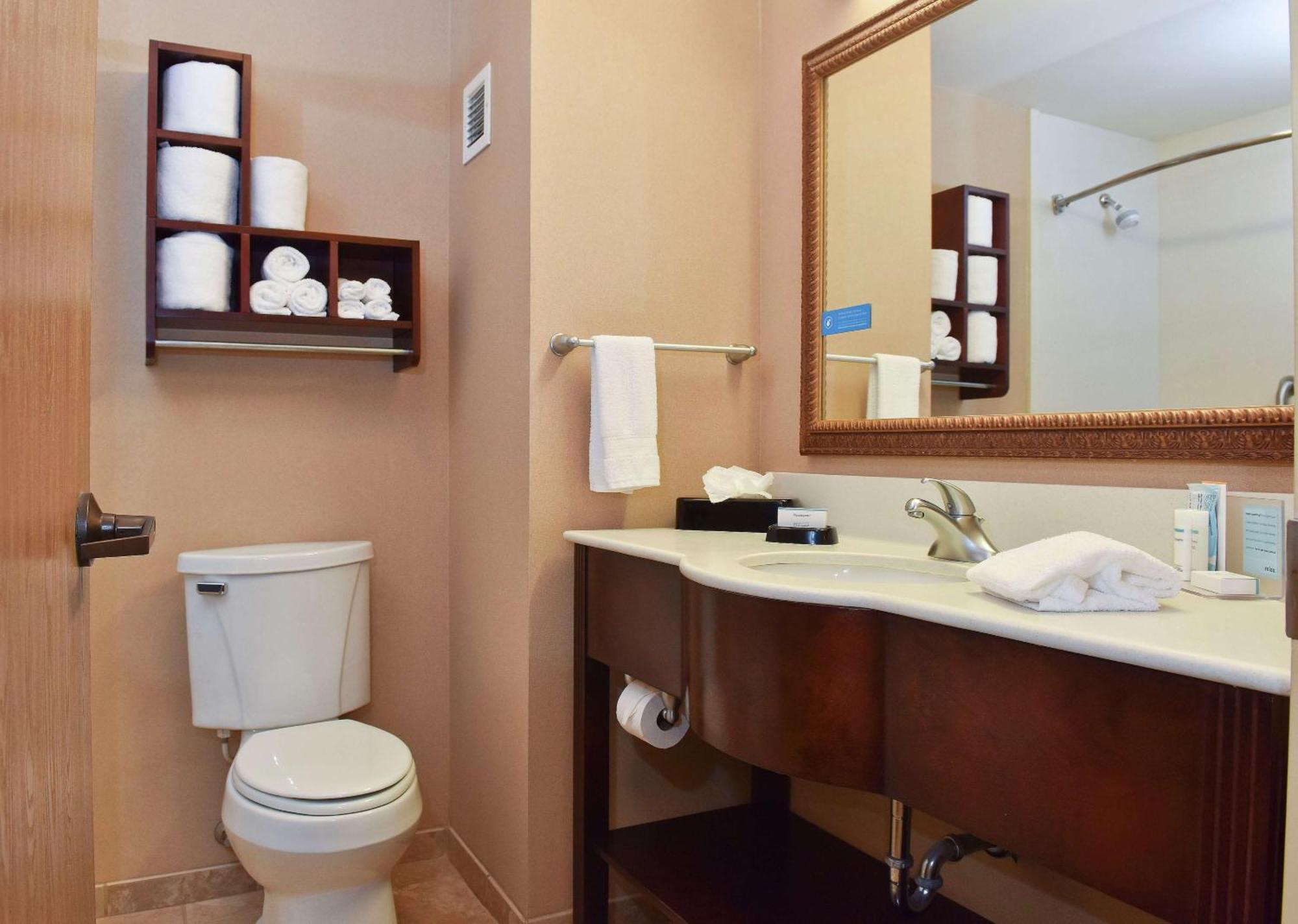 Hampton Inn Ръстън Екстериор снимка