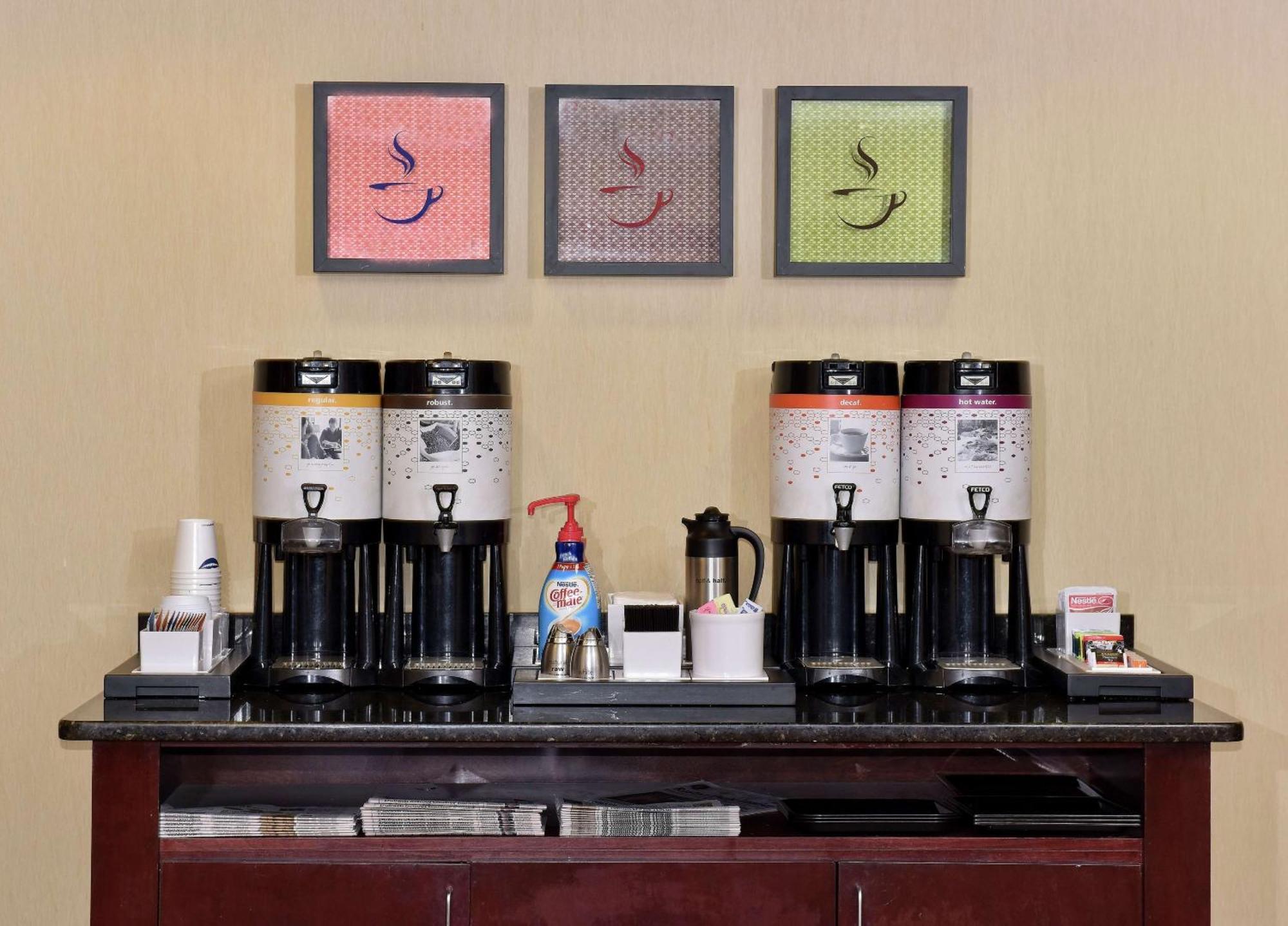Hampton Inn Ръстън Екстериор снимка