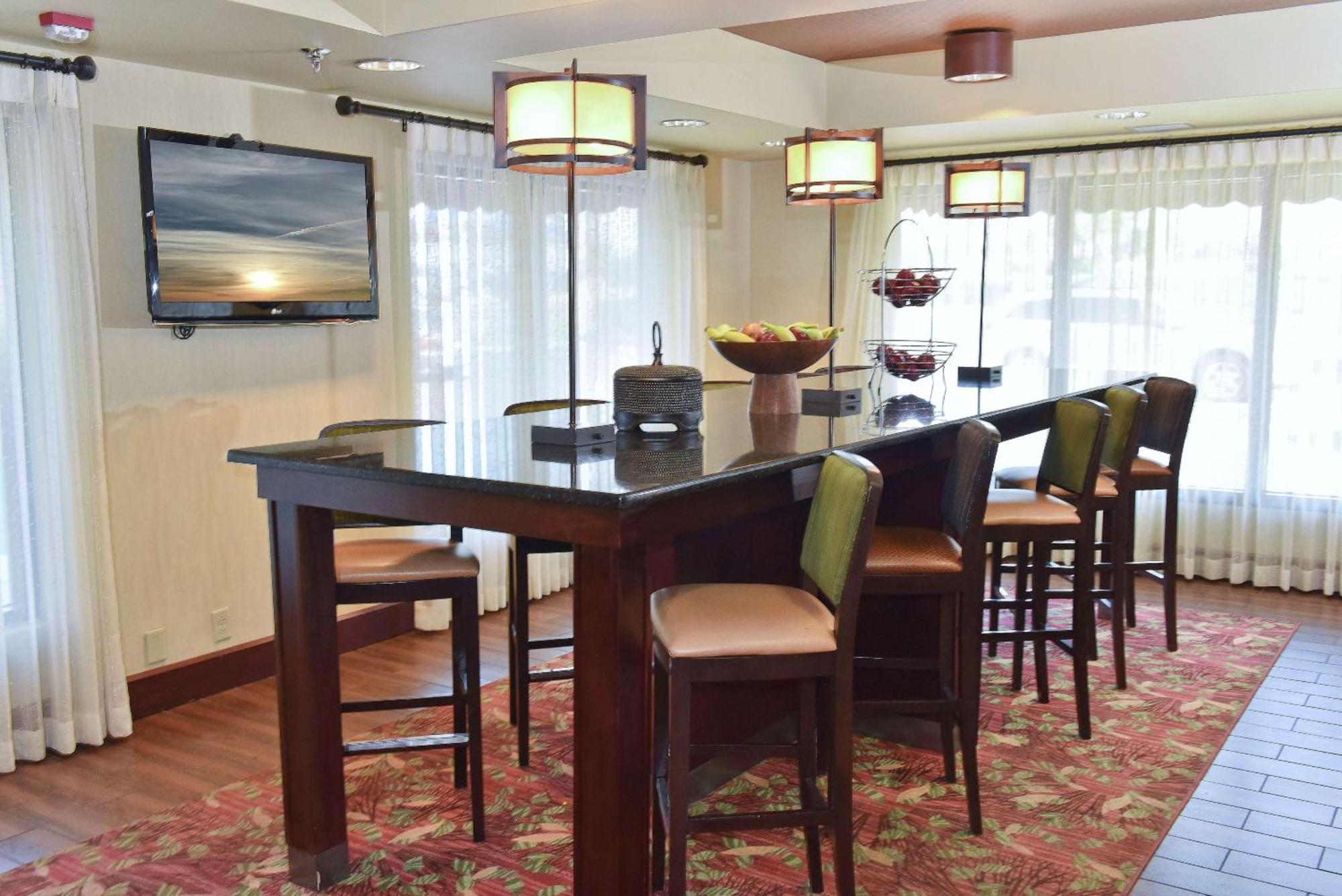 Hampton Inn Ръстън Екстериор снимка
