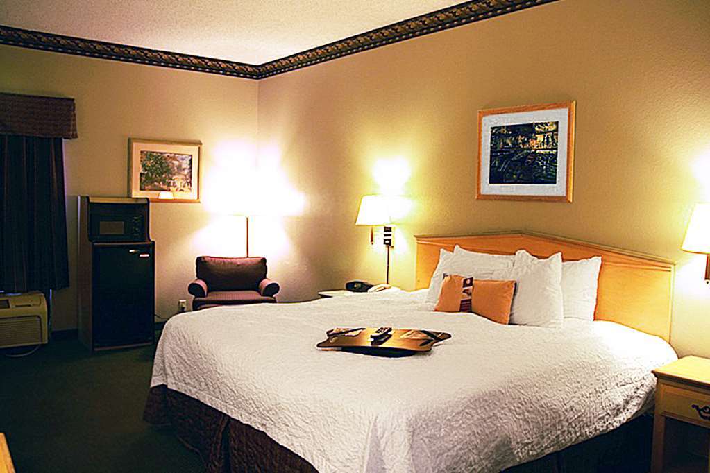 Hampton Inn Ръстън Стая снимка