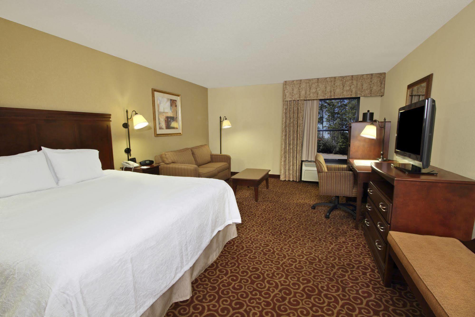 Hampton Inn Ръстън Екстериор снимка